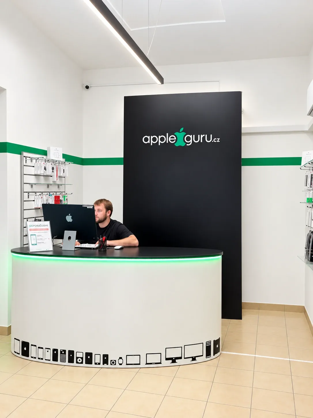 Příjem zakázek v prodejně appleguru.cz na Žižkově