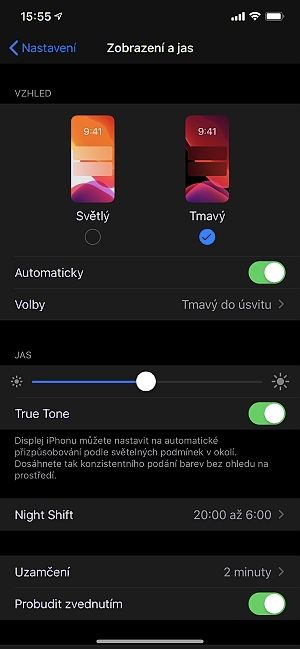 Proč používat tmavý režim a tipy na nastavení